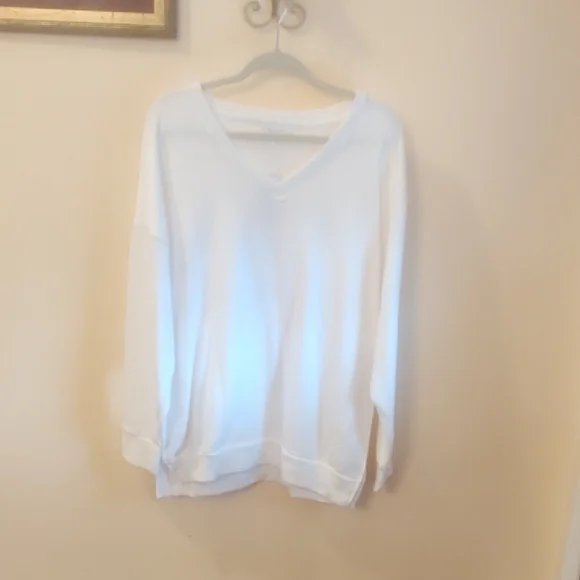 Lightweight White V-Neck Pullover Sweater - Picture 1 of 3